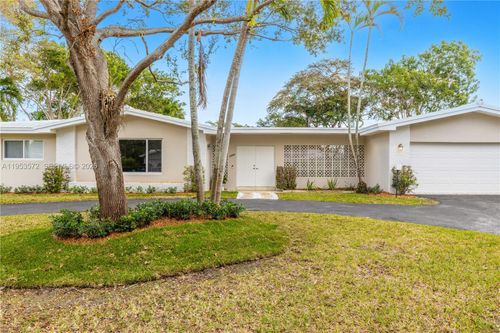 13905 Sw 78th Ct, Palmetto Bay, FL, 33158-1111 | Card Image