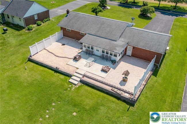 3324 Golf Course Rd, House other with 3 bedrooms, 2 bathrooms and null parking in Allentown PA | Image 7