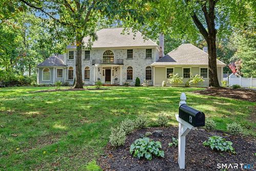 6 High Fields Dr, Danbury, CT, 06811-3452 | Card Image