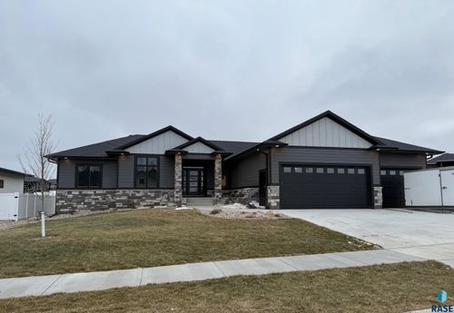 1101 N Scots Pine Dr, Sioux Falls, SD, 57110-4051 | Card Image