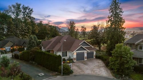 8497 Bradshaw Pl, Chilliwack, BC, V4Z0A7 | Card Image