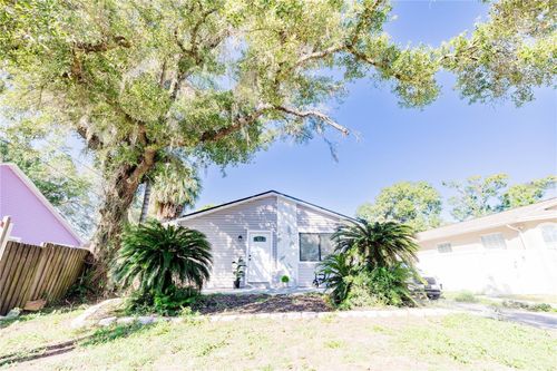 8114 N Edison Ave, TAMPA, FL, 33604-2807 | Card Image
