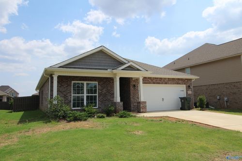 152 Cherry Laurel Dr, Hazel Green, AL, 35750-4200 | Card Image