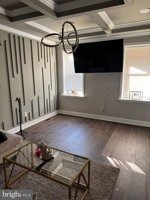 2412 Keyworth Ave, BALTIMORE, MD, 21215-7633 | Card Image