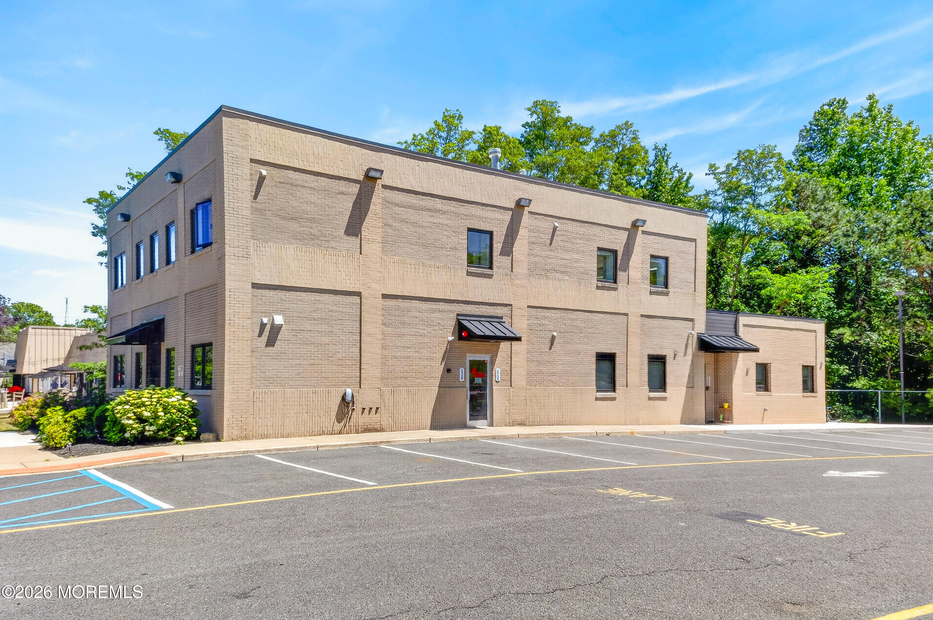 Commercial Lease in Brick 2