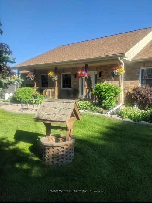 390 Sandford Rd, Sandford, ON, L0C1E0 | Card Image