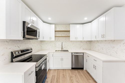 a-9720 Nw 24th Pl, Sunrise, FL, 33322-2770 | Card Image