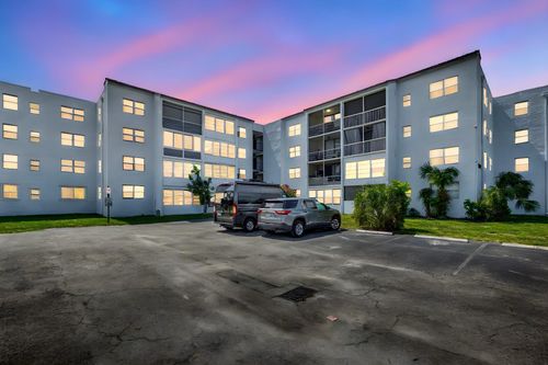 apt-218j-2800 Somerset Dr, Lauderdale Lakes, FL, 33311-9313 | Card Image