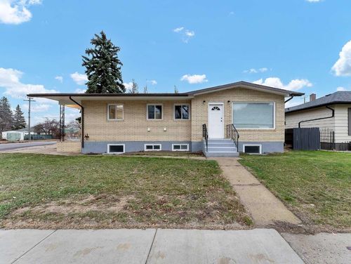 189 2 St Ne, Medicine Hat, AB, T1A5K8 | Card Image