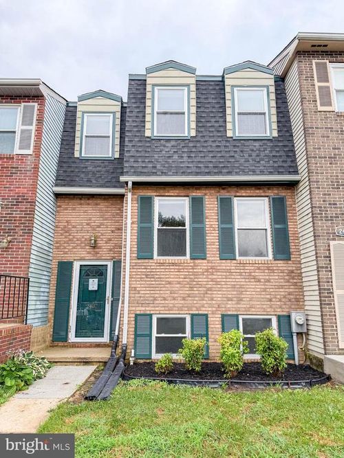 2407 Vineyard Ln, CROFTON, MD, 21114-1138 | Card Image