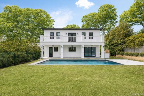 40 Waters Edge Rd, Southampton, NY, 11968-1727 | Card Image