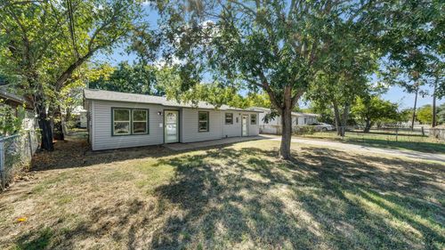 1404 Se 12th St, Mineral Wells, TX, 76067-6649 | Card Image