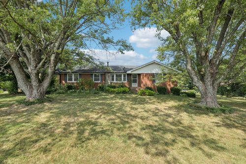 526 W Boiling Springs Rd, Portland, TN, 37148-5358 | Card Image