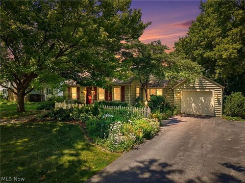 30210 Wolf Rd, Bay Village, OH, 44140-1617 | Card Image