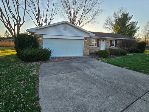 1065 Clover Ct, Xenia, OH, 45385-1403 | Card Image