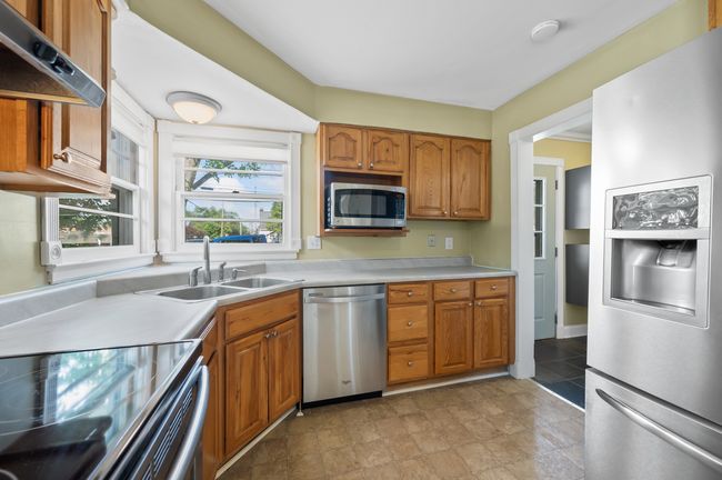 Kitchen | Image 12