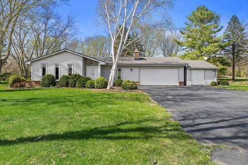 W311S8635 Cherokee Pass, Mukwonago, WI, 53149-8832 | Card Image