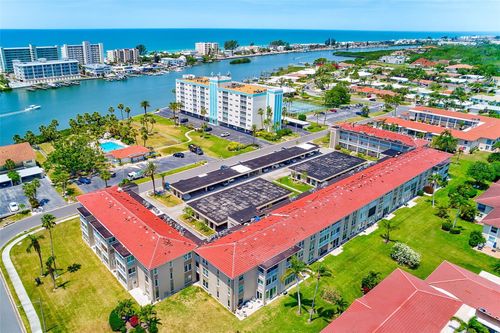 apt-41-10215 Regal Dr, LARGO, FL, 33774-4945 | Card Image