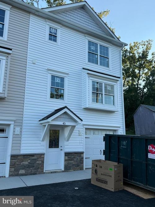 45 W Duck St, FRONT ROYAL, VA, 22630-4610 | Card Image