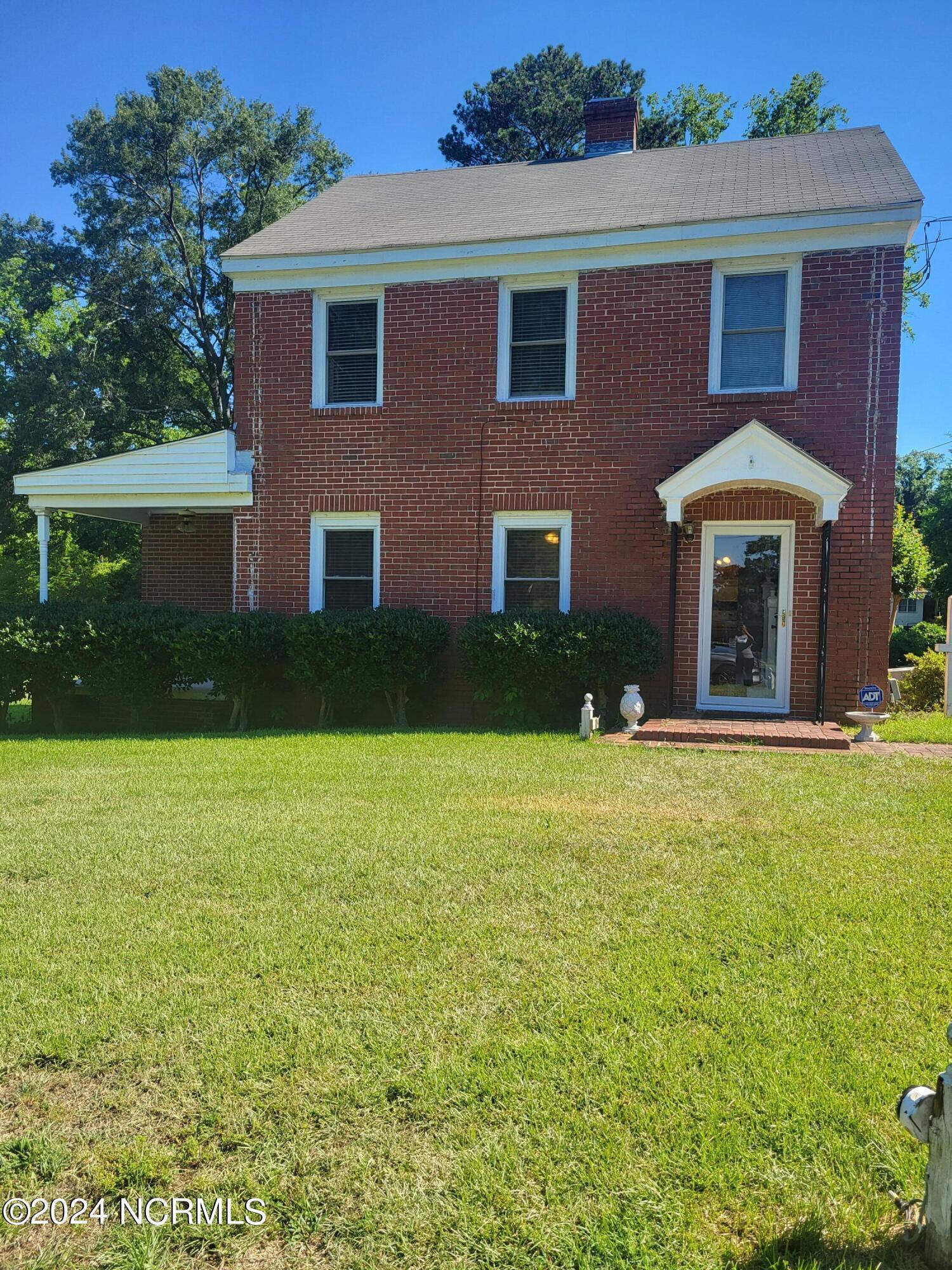 Chestnut St, Goldsboro, NC 27530
