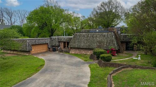 2409 Terrie Hill Rd, Cape Girardeau, MO, 63701-4412 | Card Image