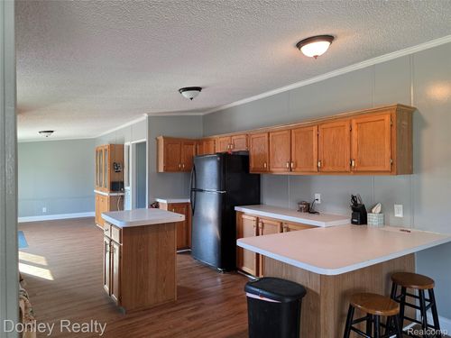 4605 Pleasant St, Clifford, MI, 48727-9556 | Card Image