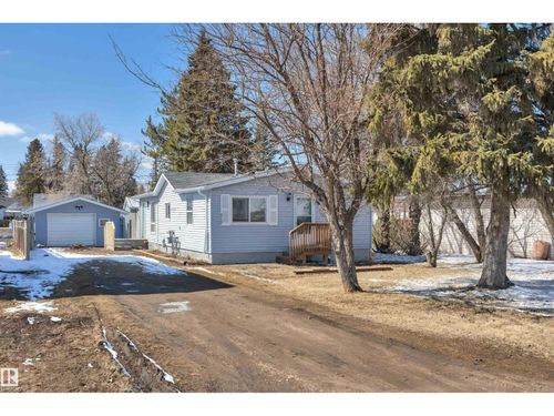 4712 49 Ave, Calmar, AB, T0C0V0 | Card Image