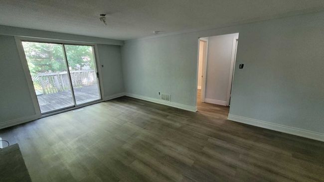 24 Lorne Crt, House attached with 3 bedrooms, 3 bathrooms and 4 parking in Brampton ON | Image 8