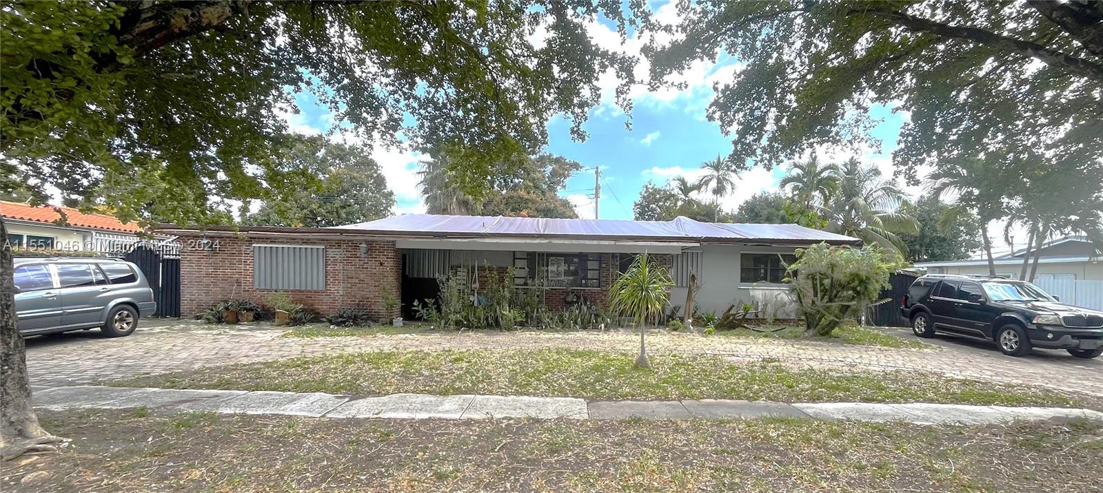 10th Ave, Hialeah, FL 33014