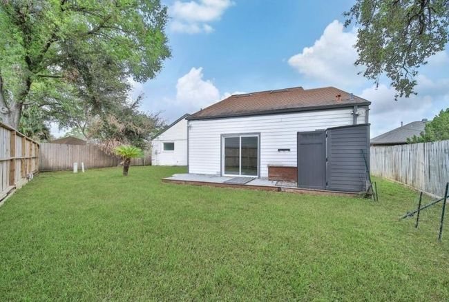 7607 Bankside Dr, House other with 3 bedrooms, 4 bathrooms and 2 parking in Houston TX | Image 40