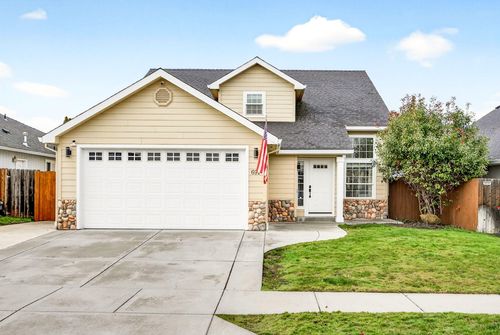 691 Spring Valley Drive, Medford, OR, 97501 | Card Image
