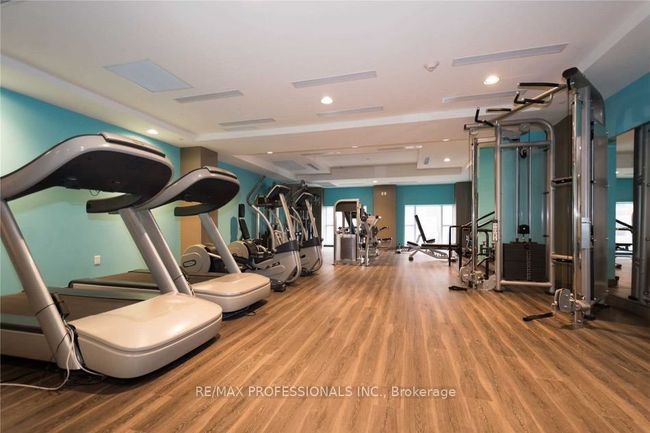 405 - 150 Main St W, Condo with 2 bedrooms, 2 bathrooms and null parking in Hamilton ON | Image 8