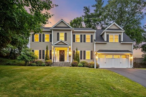 22 Willow Park, Wellesley, MA, 02481-5609 | Card Image