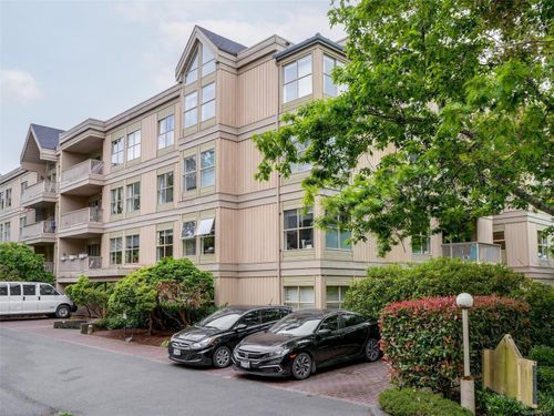 101-3363 Glasgow Ave, Saanich, BC, V8X1M5 | Card Image
