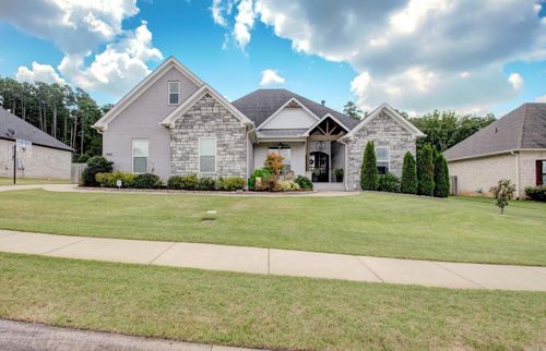 2000 Josh Dr, Conway, AR, 72034-8036 | Card Image