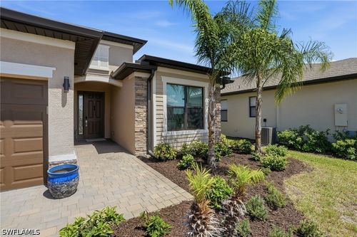 3324 Altimira Dr, FORT MYERS, FL, 33905-6055 | Card Image