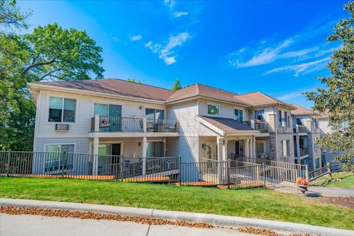 apt-203-7201 Mid Town Rd, Madison, WI, 53719-3429 | Card Image