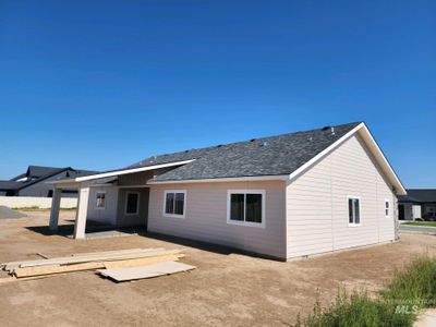 2143 Caribel Street, House other with 4 bedrooms, 2 bathrooms and 3 parking in Twin Falls ID | Image 3