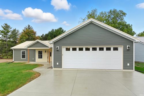 317 Railroad St, Wolcottville, IN, 46795-9408 | Card Image