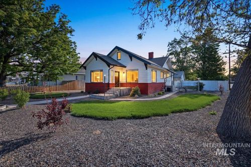 602 N 5th St, Parma, ID, 83660-4704 | Card Image