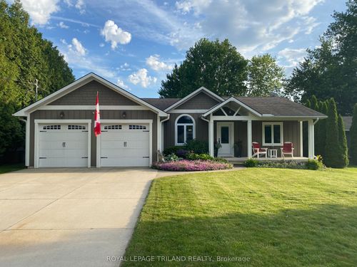 8447 Keith St, Lambton Shores, ON, N0N1J7 | Card Image