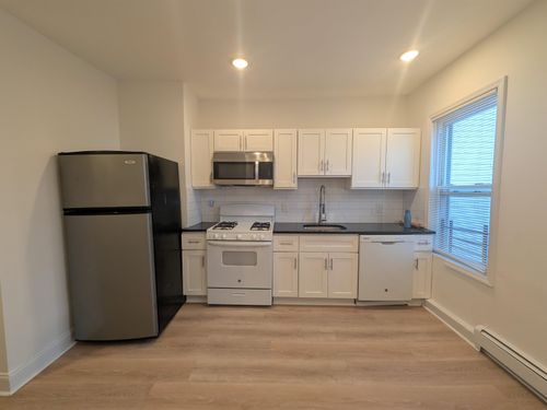 apt-2-12 Pollock Ave, Jersey City, NJ, 07305-1198 | Card Image