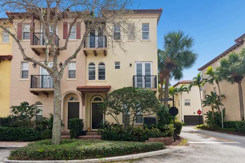 41 Via Floresta Dr, Boca Raton, FL, 33487-1579 | Card Image