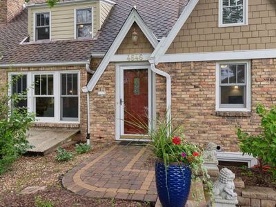 4846 France Avenue S, House other with 3 bedrooms, 2 bathrooms and null parking in Edina MN | Image 2