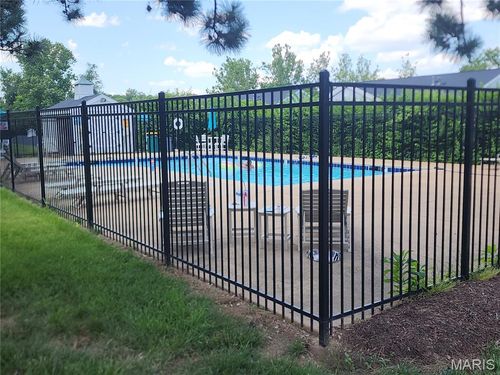 apt-c-1239 Creve Coeur Crossing Ln, Chesterfield, MO, 63017-9740 | Card Image