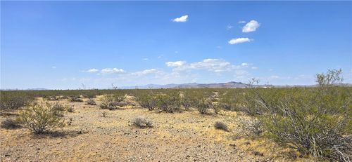 215-15-249A W Dawson Drive, Golden Valley, AZ, 86413 | Card Image