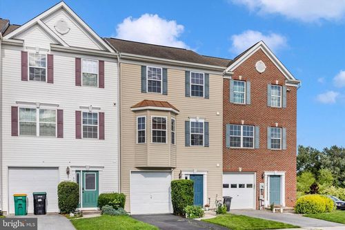 538 Abigail Ave, Waynesboro, PA, 17268-7902 | Card Image