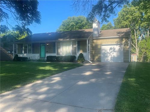 7504 Briar Dr, Prairie Village, KS, 66208-4325 | Card Image