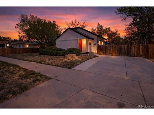 18 Julian St, Denver, CO, 80219-1430 | Card Image
