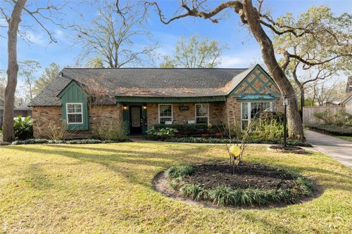 10155 Hazelhurst Drive, Houston, TX, 77043 | Card Image